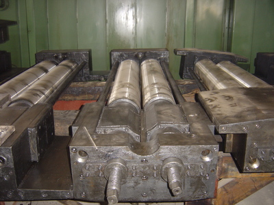 自主创新 十二辊轧机在高端精密带钢生产中的技术突破与应用